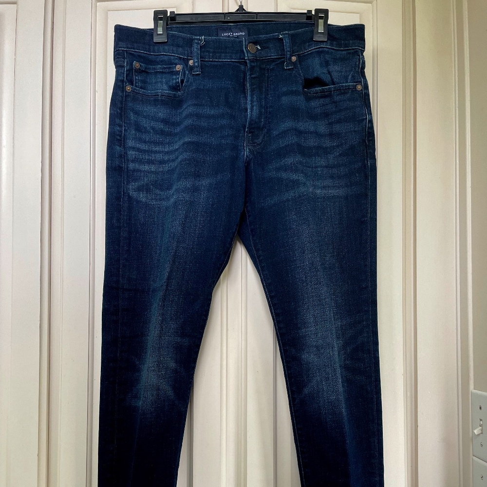 Lucky Brand Men's Athletic Taper Jean Size 32/30